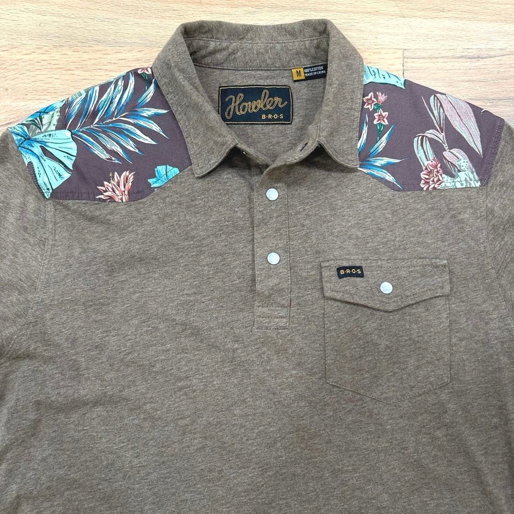 Men’s Howler Brothers Ranchero Polo Short Sleeve Pearl Snap Shirt Floral Size M